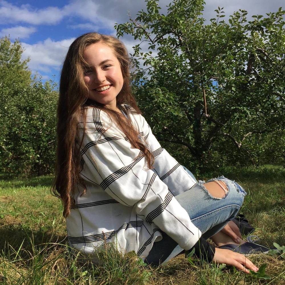 Meet your Posher, Courtney